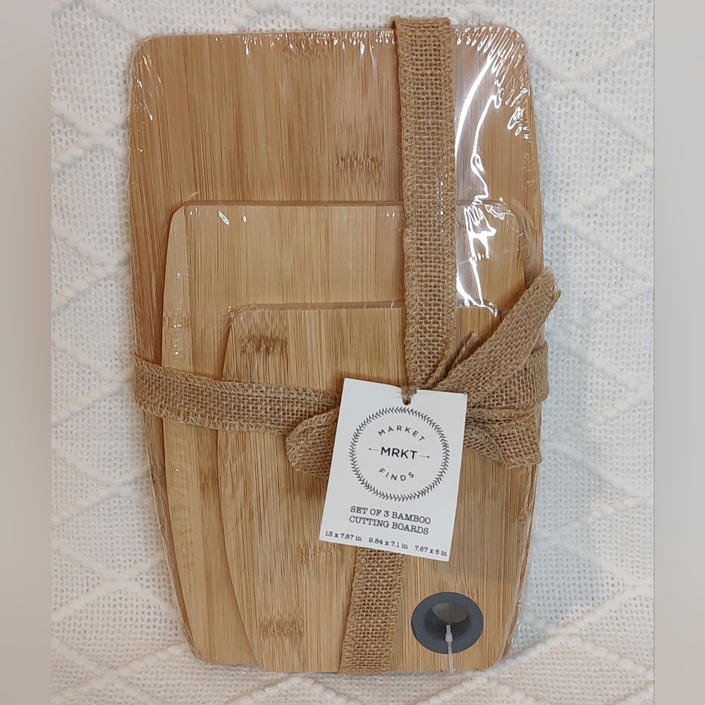 Market Finds NWT Bamboo 3pc Cutting Board Set